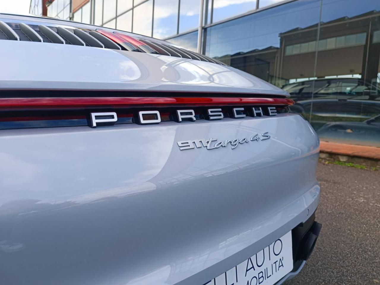 PORSCHE 911 Targa 4S - 16