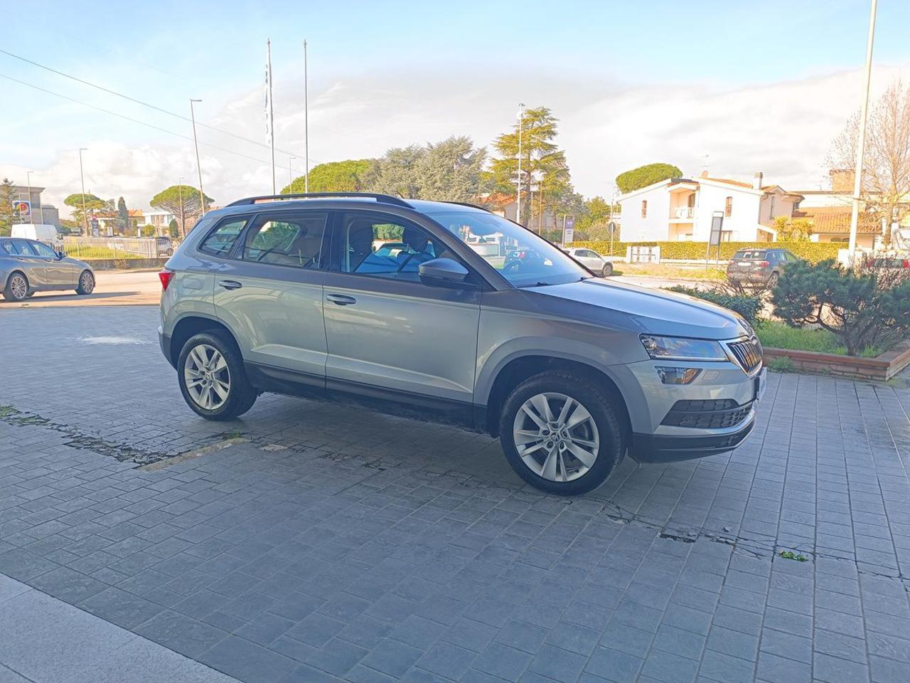 SKODA Karoq 1.6 TDI SCR DSG Ambition - 30