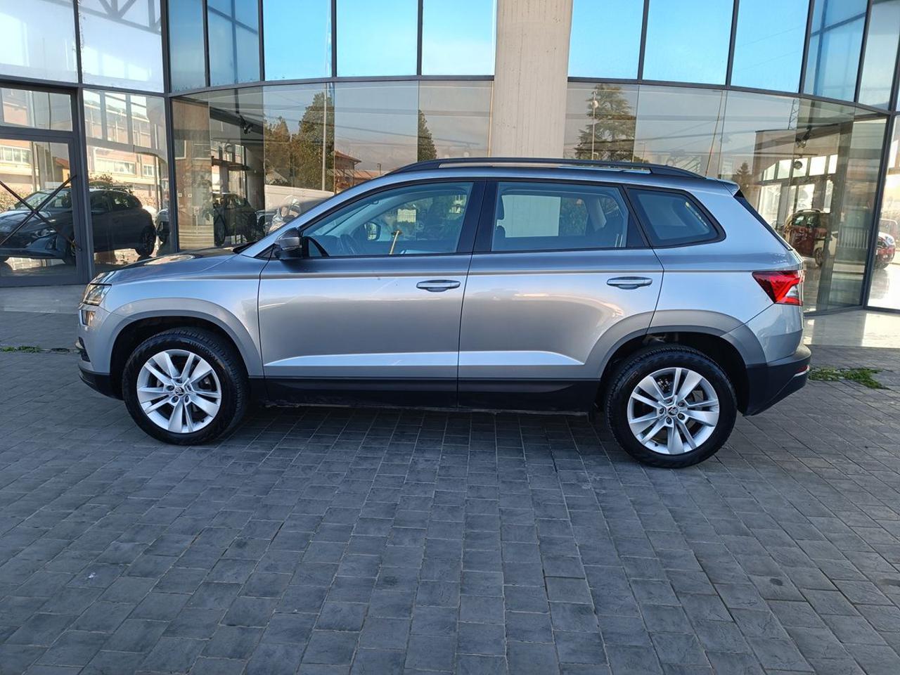 SKODA Karoq 1.6 TDI SCR DSG Ambition - 24
