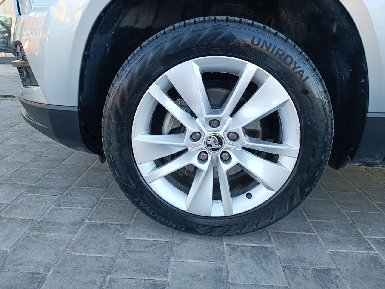 SKODA Karoq 1.6 TDI SCR DSG Ambition - 23