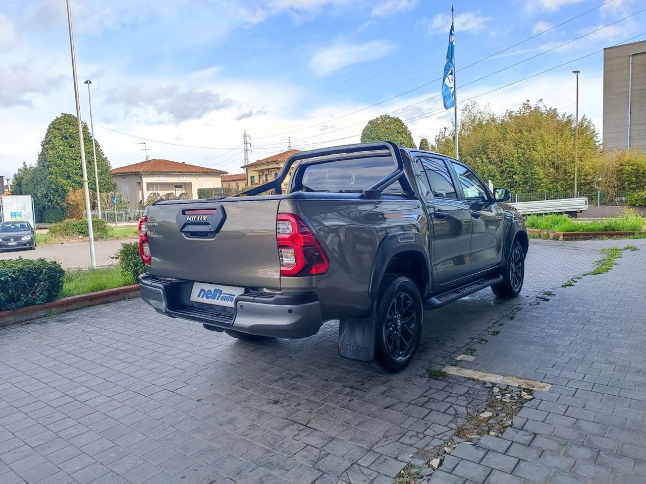 TOYOTA Hilux 2.8 D A/T 4WD 4 porte Double Cab Invincible - 30