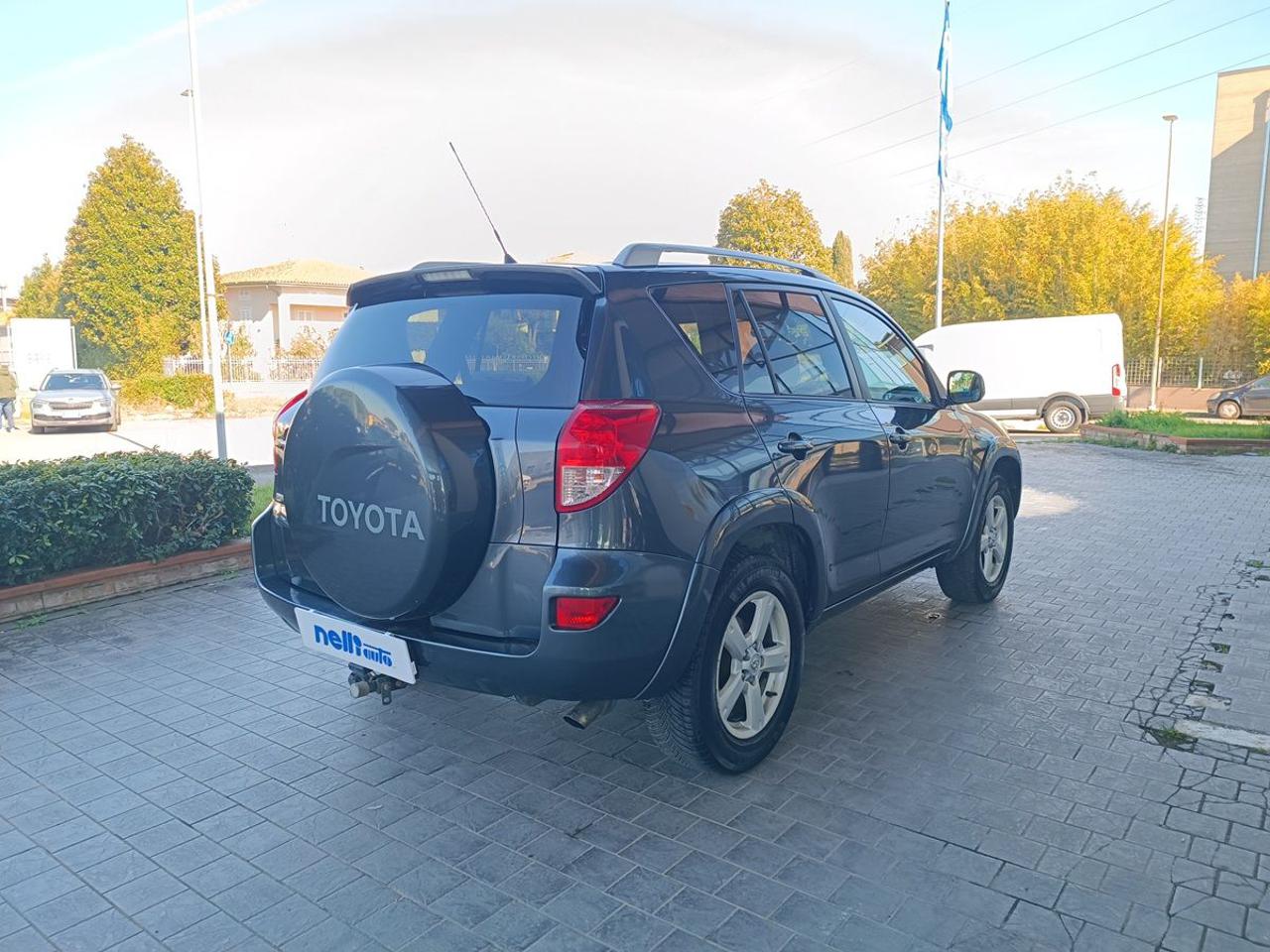 TOYOTA RAV 4 MY23 RAV4 2.2 D-4D 177 CV Luxury - 24