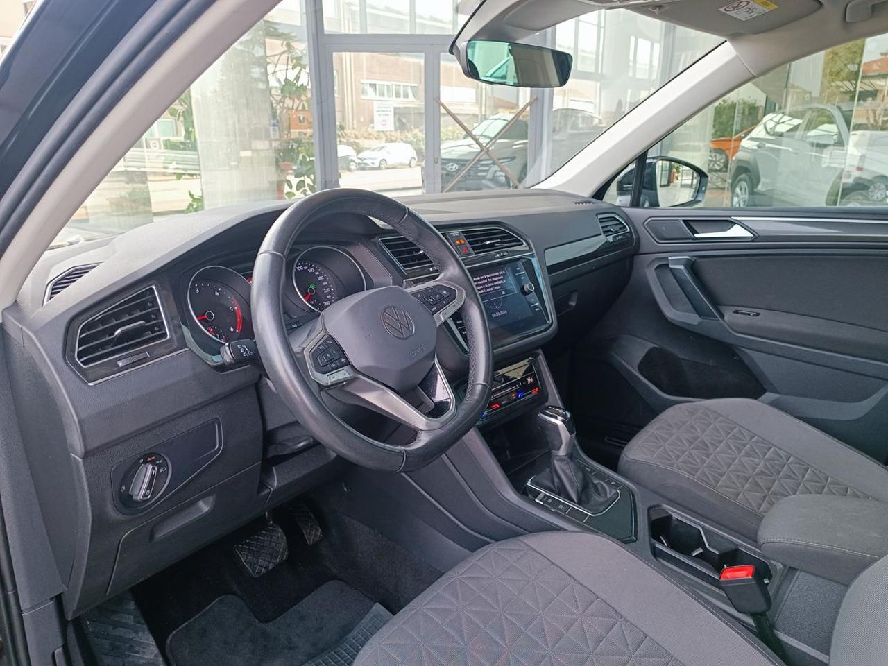 VOLKSWAGEN Tiguan 2.0 TDI 150 CV SCR DSG Life - 5