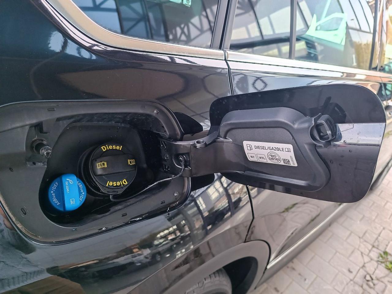 VOLKSWAGEN Tiguan 2.0 TDI 150 CV SCR DSG Life - 11