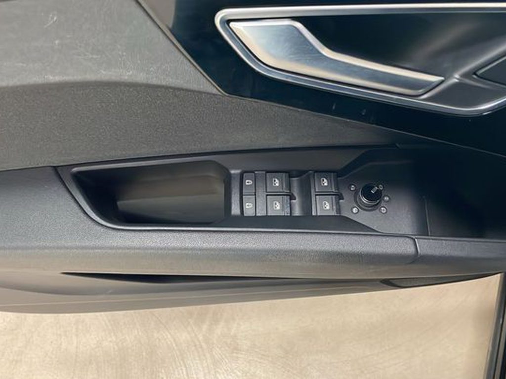 AUDI Q4 e-tron 40 business advanced - 17