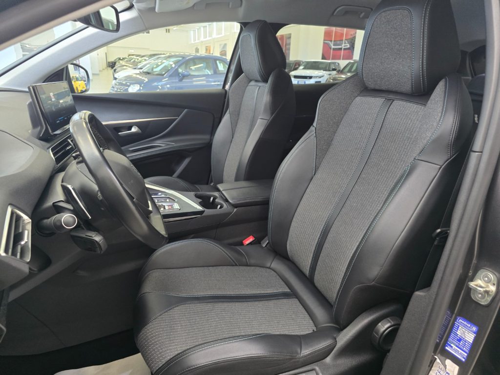 PEUGEOT 3008 BlueHDi 130 S&S EAT8 Allure - 21