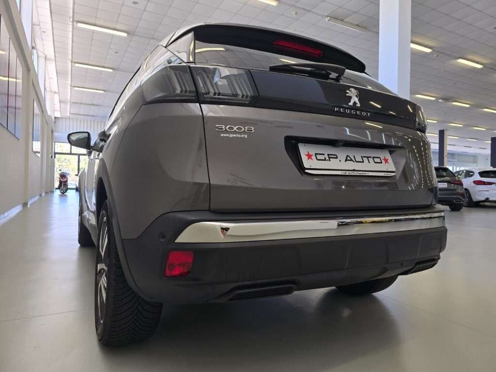 PEUGEOT 3008 BlueHDi 130 S&S EAT8 Allure - 8