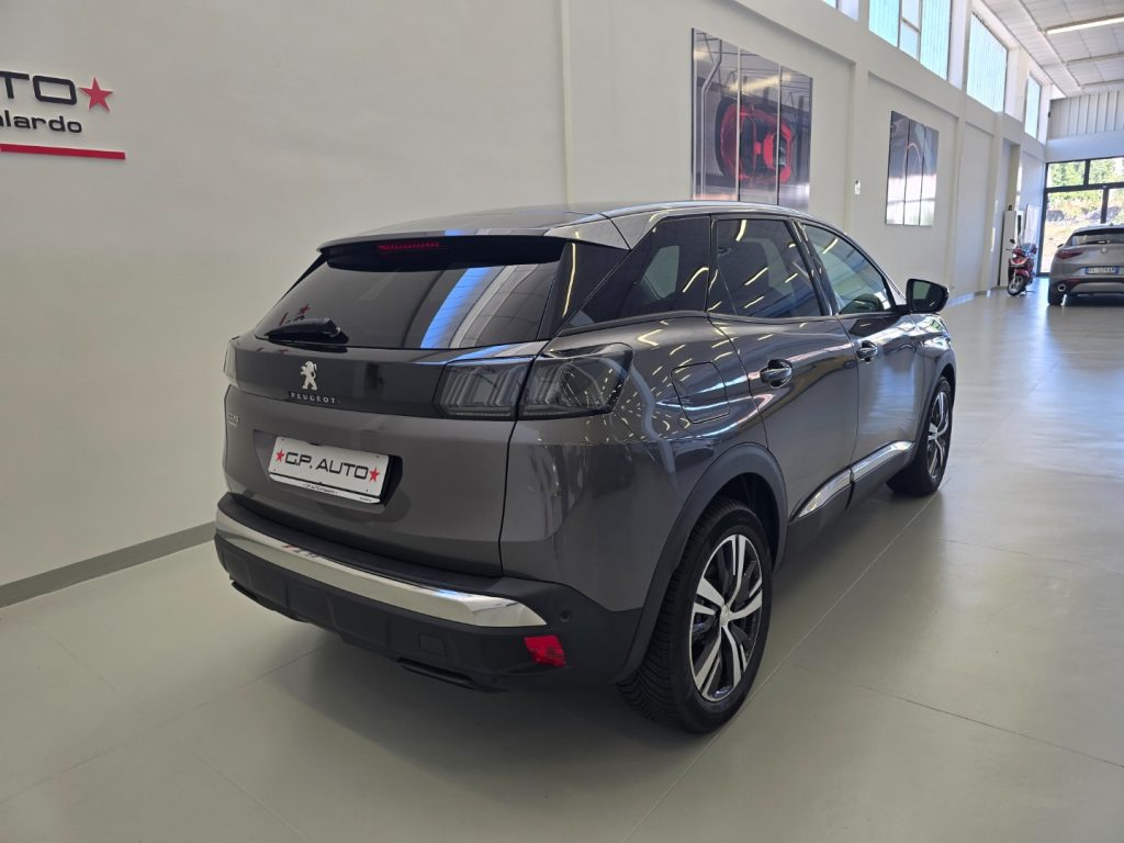 PEUGEOT 3008 BlueHDi 130 S&S EAT8 Allure - 4