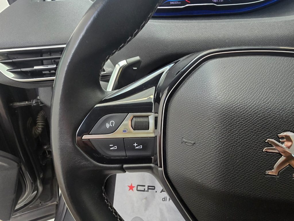 PEUGEOT 3008 BlueHDi 130 S&S EAT8 Allure - 15