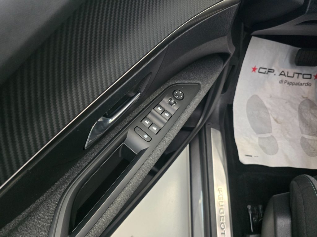 PEUGEOT 3008 BlueHDi 130 S&S EAT8 Style - 20