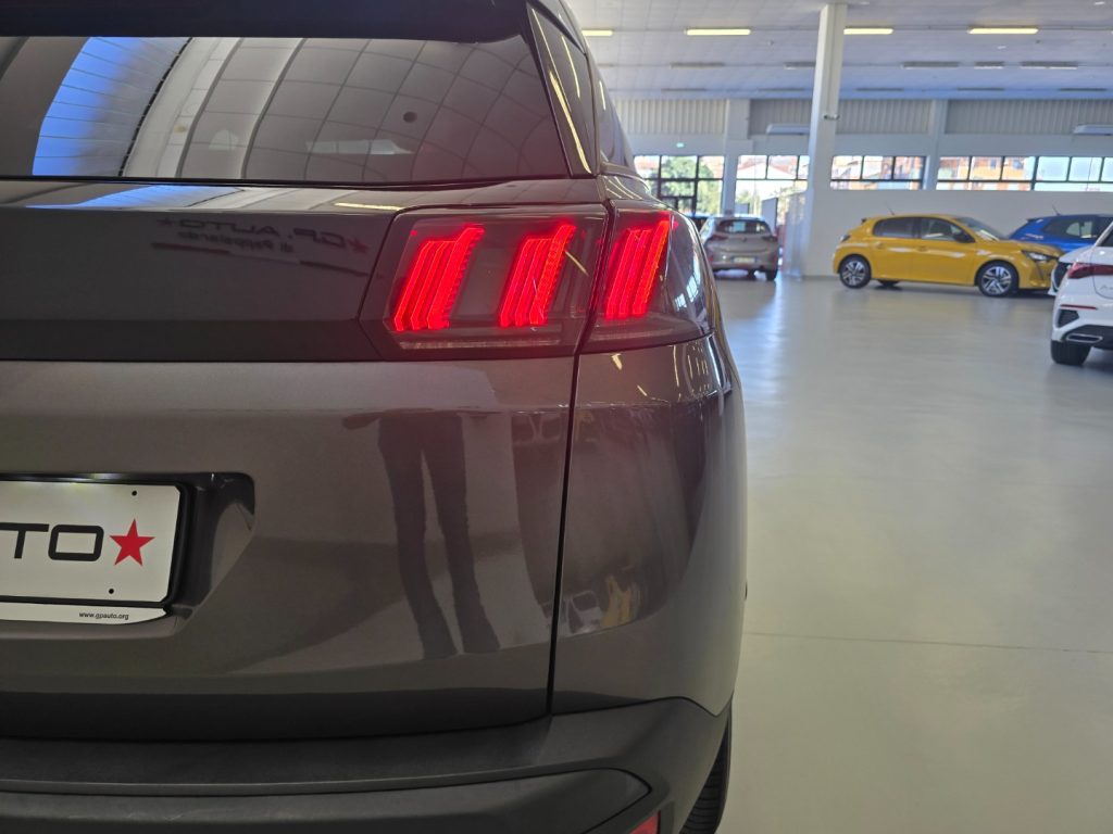 PEUGEOT 3008 BlueHDi 130 S&S EAT8 Style - 26