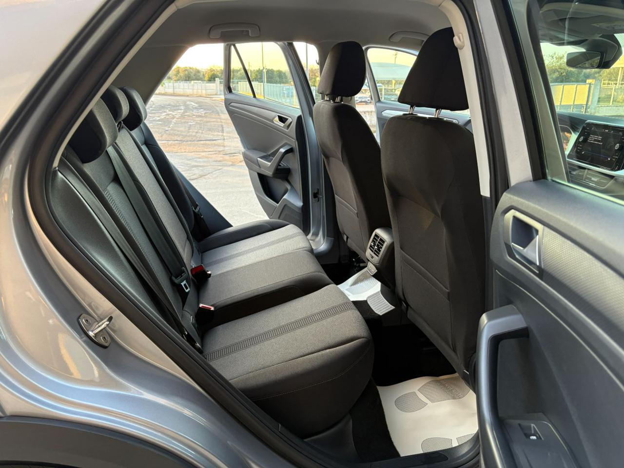 VOLKSWAGEN T-Roc 2.0 TDI SCR 150 CV DSG Business BlueMotion Technol - 10