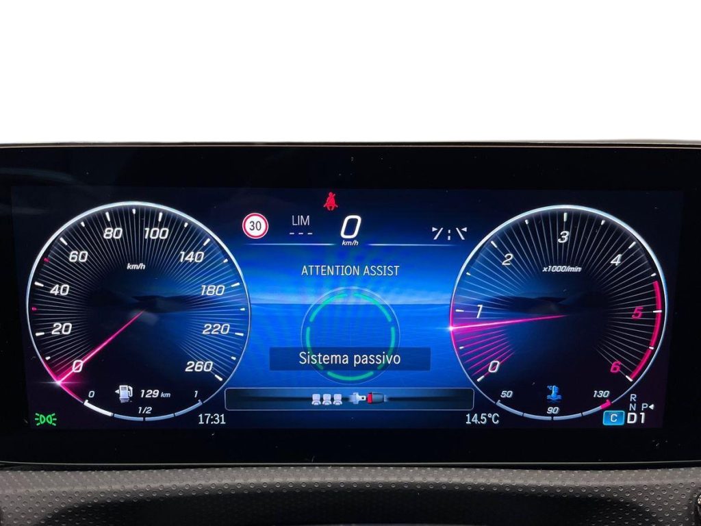 MERCEDES-BENZ A 180 d Automatic AMG Line Advanced Plus - 8