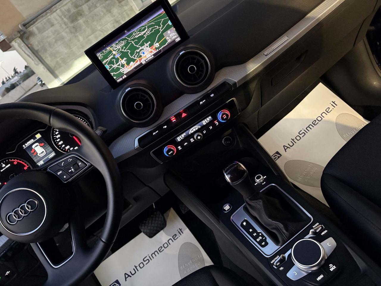 AUDI Q2 30 TDI S tronic Business Plus - 19