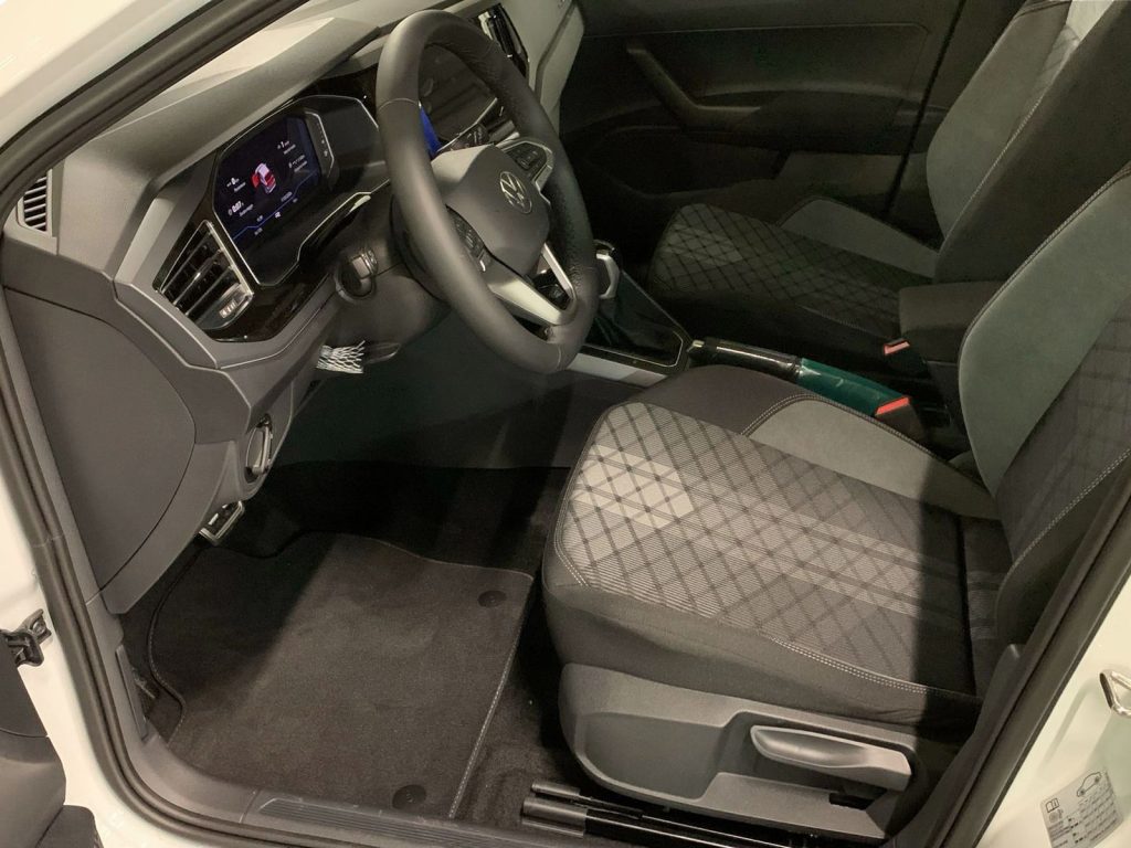 VOLKSWAGEN Taigo R-Line Plus 1.0 TSI 85 kW (115 CV) DSG - 21