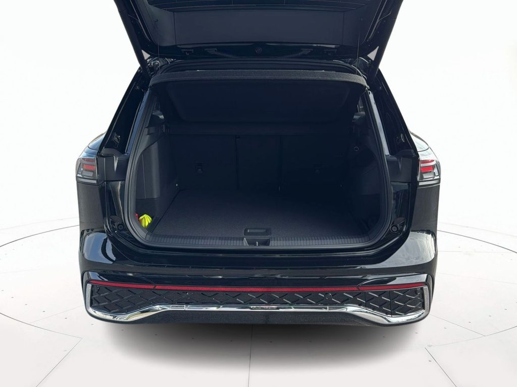 VOLKSWAGEN Tiguan Nuova Tiguan R-Line Plus 1.5 TSI eHybrid 150 kW (2 - 11