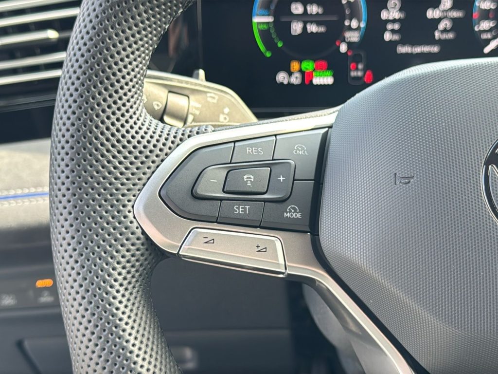 VOLKSWAGEN Tiguan Nuova Tiguan R-Line Plus 1.5 TSI eHybrid 150 kW (2 - 19