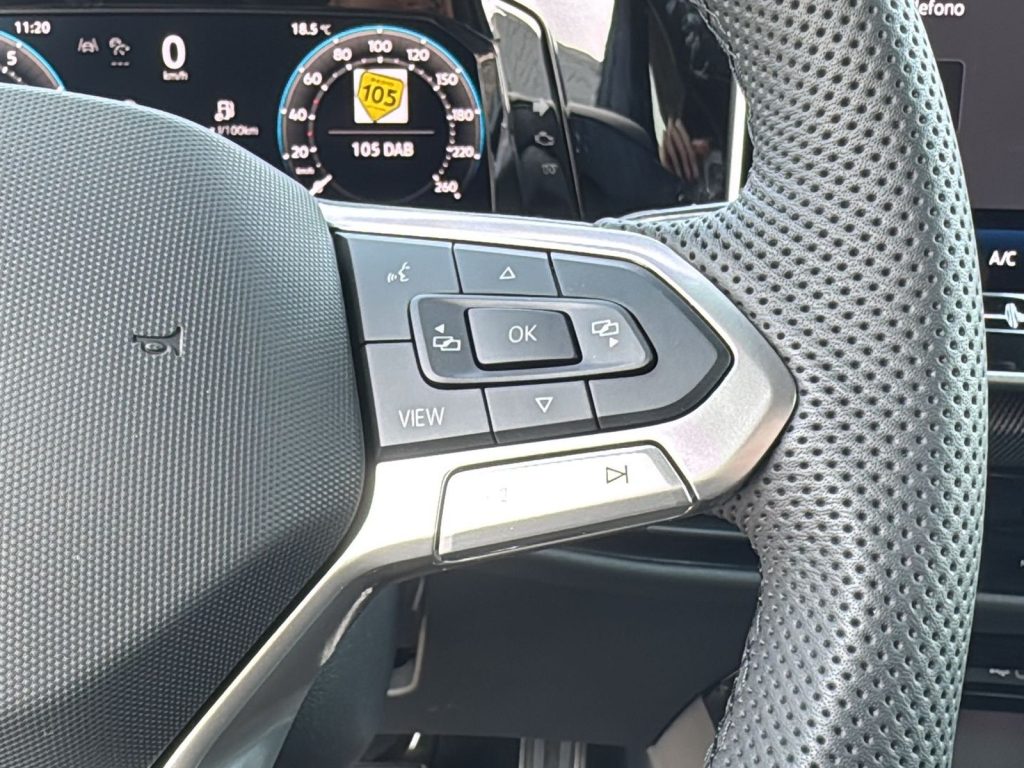 VOLKSWAGEN Golf Nuova Golf R-Line Plus 1.5 eTSI ACT 85 kW (115 CV) - 19