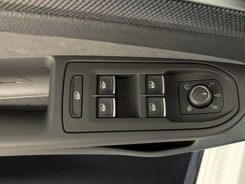 VOLKSWAGEN Golf Nuova Golf R-Line Plus 2.0 TDI SCR 110 kW (150 CV) - 19