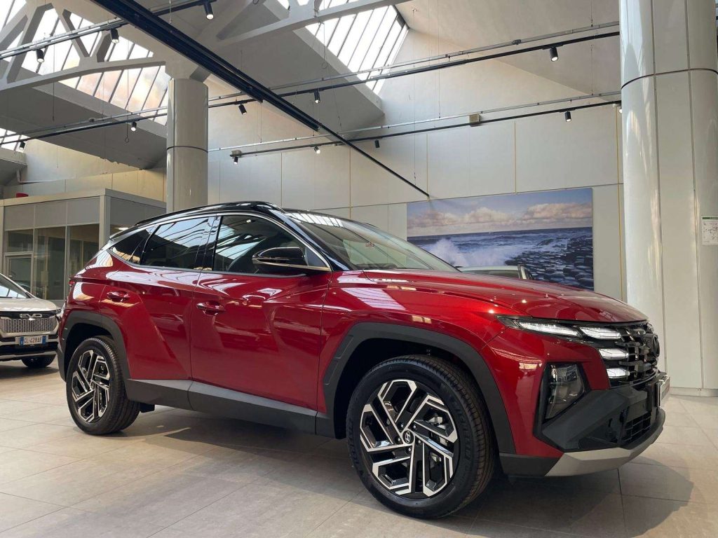 HYUNDAI Tucson 1.6 hev Exellence 2wd auto-KM ZERO 12/25 PROMO 48