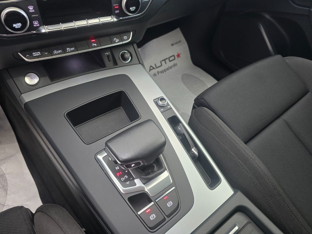 AUDI Q5 SPB 40 TDI quattro S tronic S line - 24