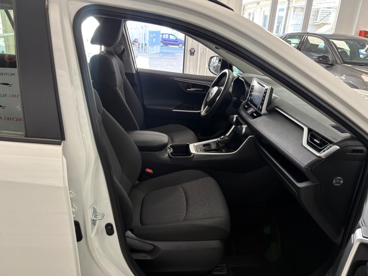 TOYOTA RAV 4 MY23 RAV4 2.5 HV (218CV) E-CVT 2WD Business - 8