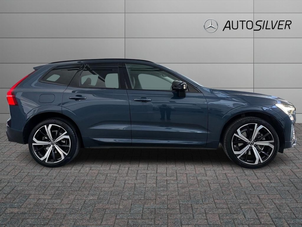VOLVO XC60 B5 AWD automatico Ultimate Bright - 5