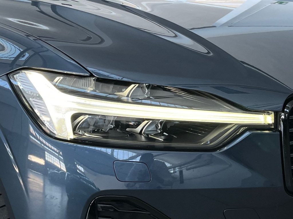 VOLVO XC60 B5 AWD automatico Ultimate Bright - 17