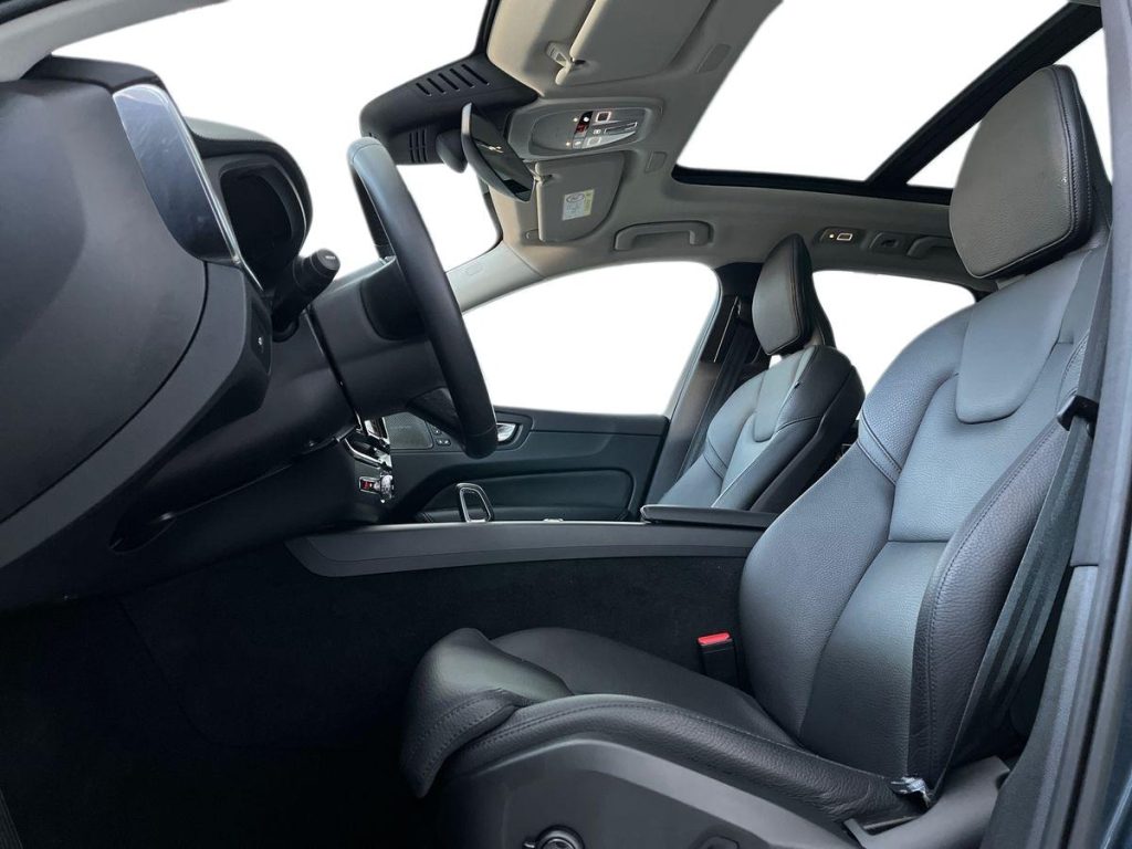 VOLVO XC60 B5 AWD automatico Ultimate Bright - 10