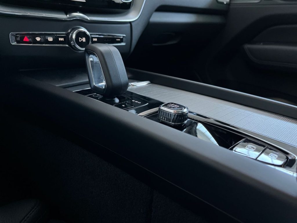 VOLVO XC60 B5 AWD automatico Ultimate Bright - 14