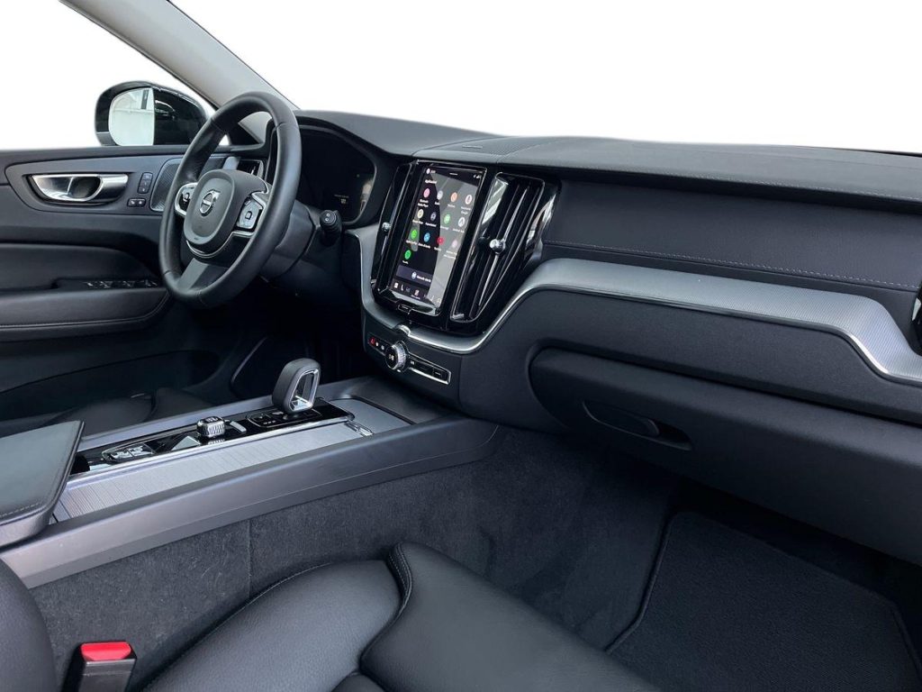 VOLVO XC60 B5 AWD automatico Ultimate Bright - 16