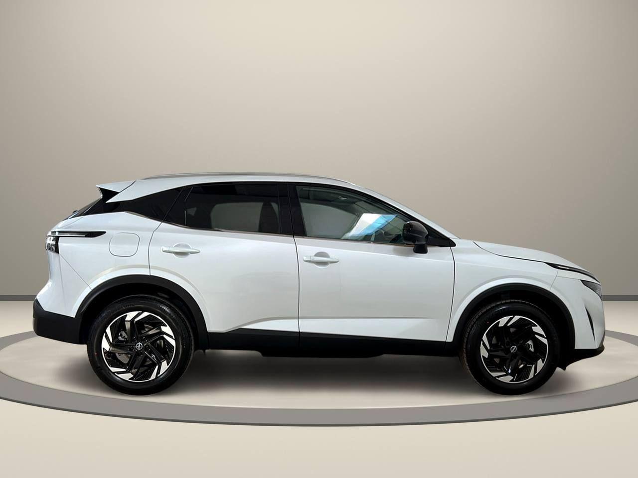 NISSAN Qashqai 1.3 MHEV 140 N-Connecta - 4
