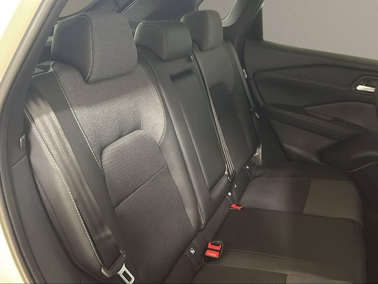 NISSAN Qashqai 1.3 MHEV 140 N-Connecta - 13