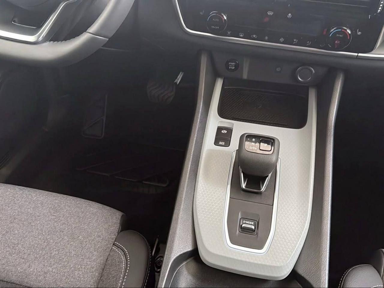 NISSAN Qashqai 1.3 MHEV 158 Xtronic N-Connecta TETTO IN VETRO - 26