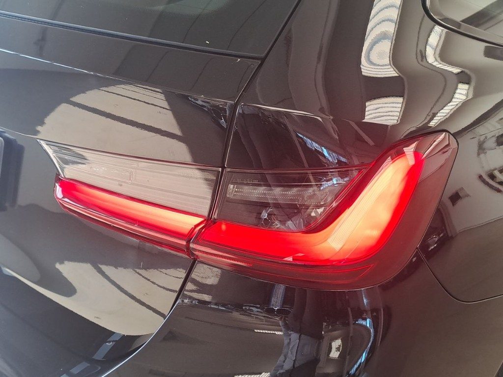 BMW 330 d 48V xDrive Touring Msport Aut. + Tetto apr. - 7