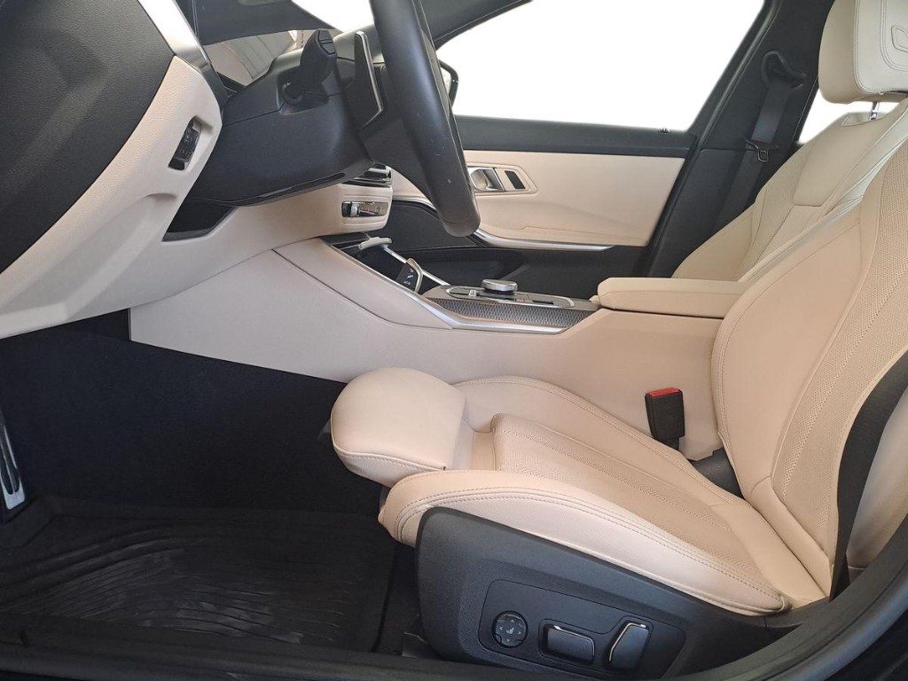 BMW 330 d 48V xDrive Touring Msport Aut. + Tetto apr. - 10