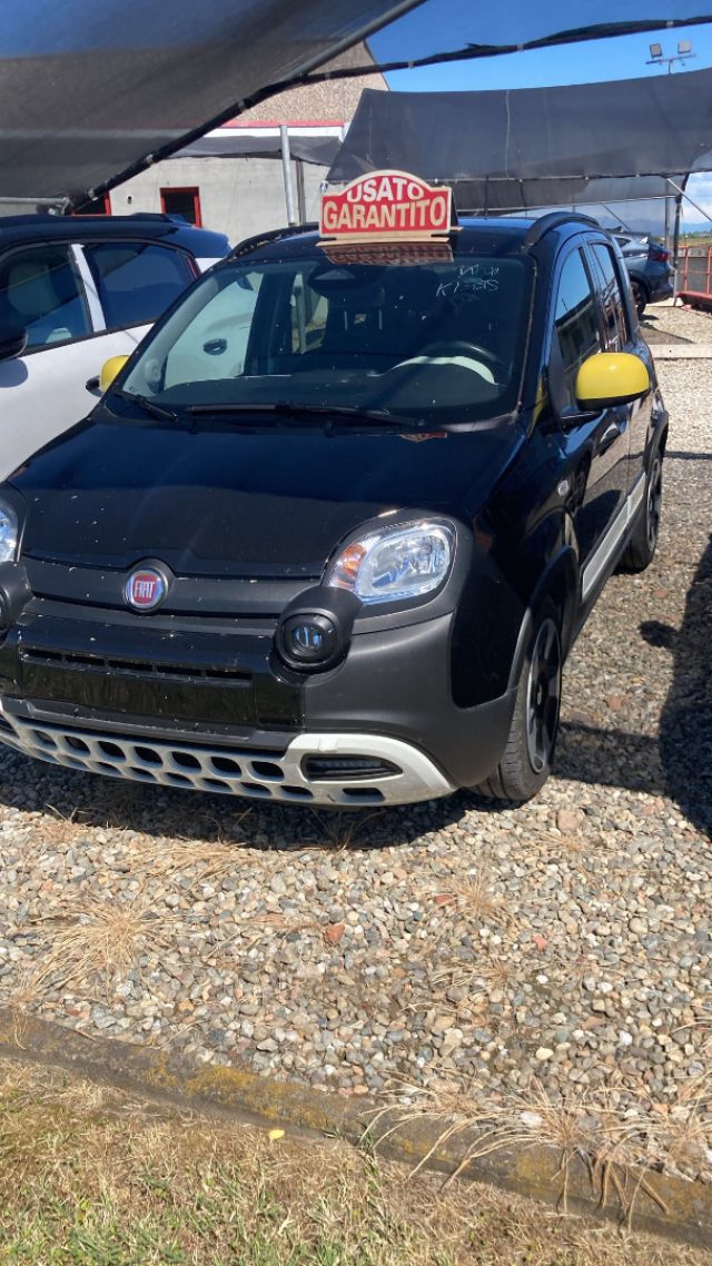 FIAT Panda Cross Nero pastello