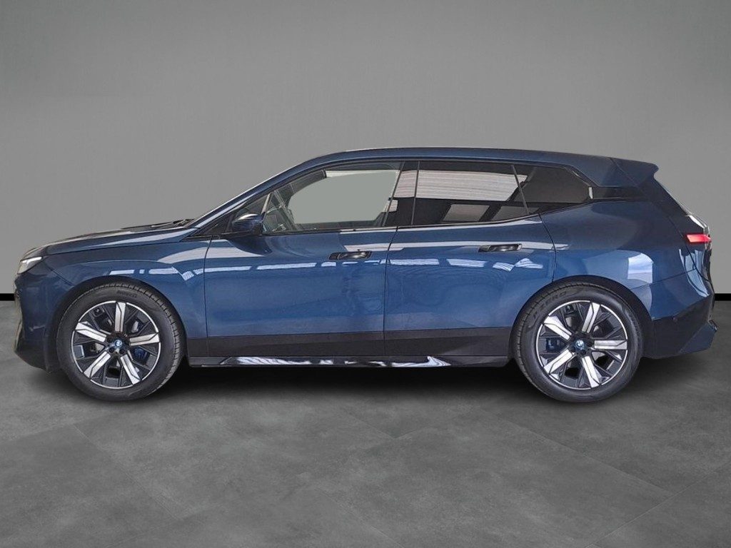 BMW iX xDrive 40 Pacchetto Sportivo Aut. - 3