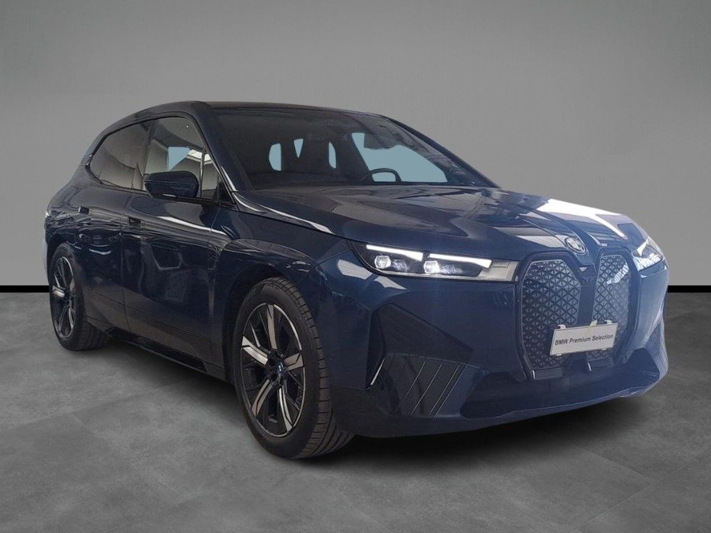 BMW iX xDrive 40 Pacchetto Sportivo Aut. - 16