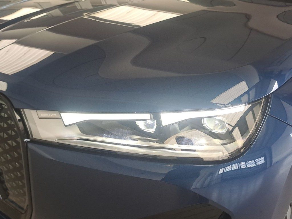 BMW iX xDrive 40 Pacchetto Sportivo Aut. - 6