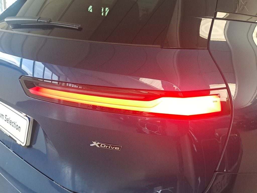 BMW iX xDrive 40 Pacchetto Sportivo Aut. - 7