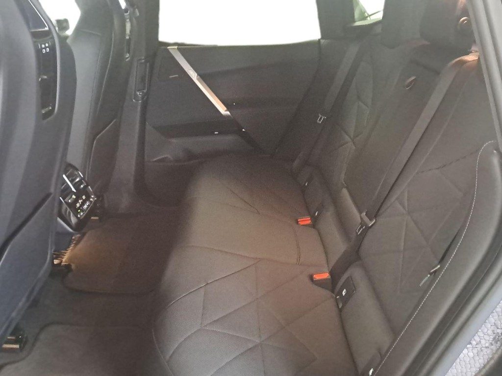 BMW iX xDrive 40 Pacchetto Sportivo Aut. - 12