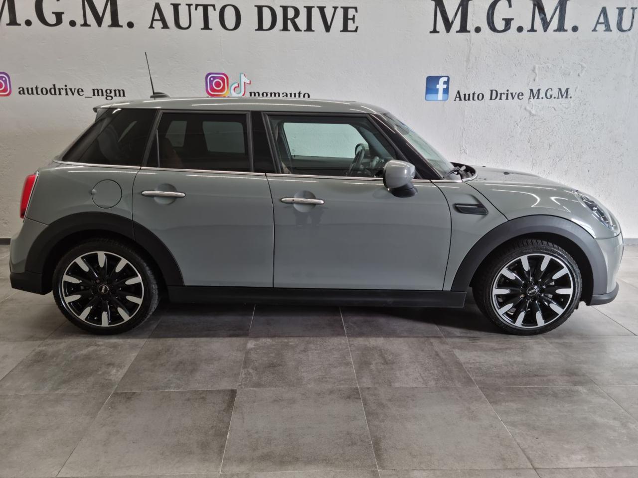 MINI Cooper 1.5 One 75 CV Classic 5 porte - 4