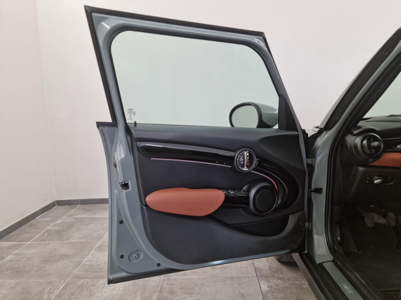 MINI Cooper 1.5 One 75 CV Classic 5 porte - 25