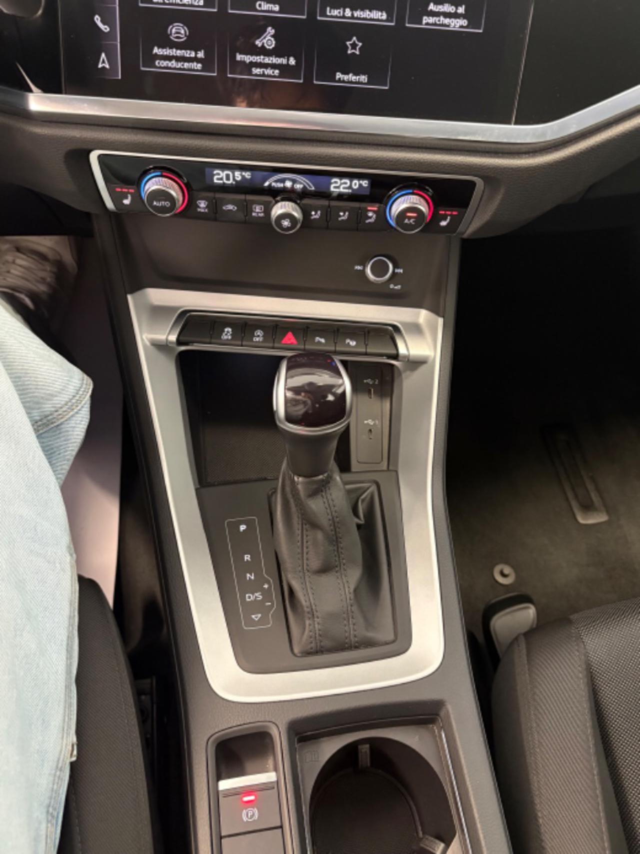 AUDI Q3 35 TDI S tronic Business Advanced - 13