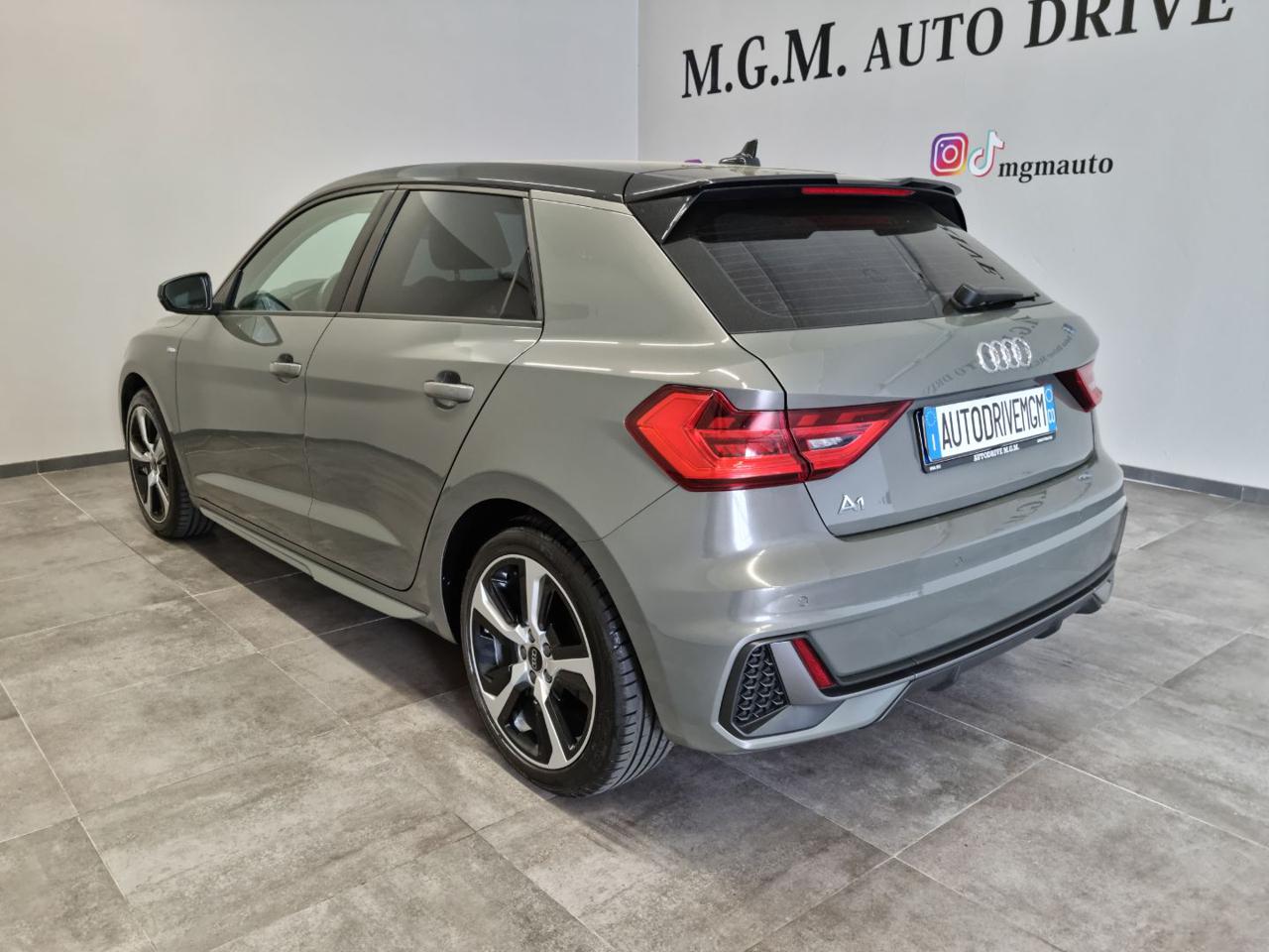 AUDI A1 SPB 25 TFSI S tronic Identity Black SLINE - 24