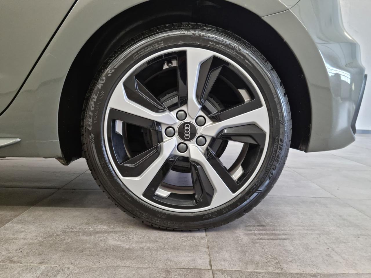 AUDI A1 SPB 25 TFSI S tronic Identity Black SLINE - 15