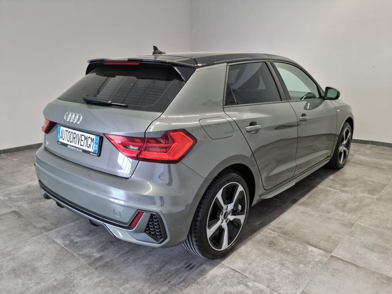 AUDI A1 SPB 25 TFSI S tronic Identity Black SLINE - 25