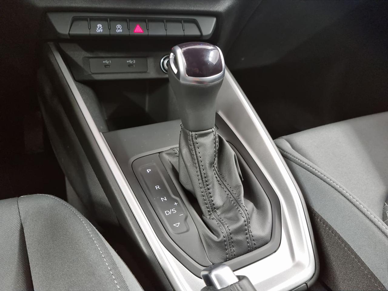 AUDI A1 SPB 25 TFSI S tronic Identity Black SLINE - 19