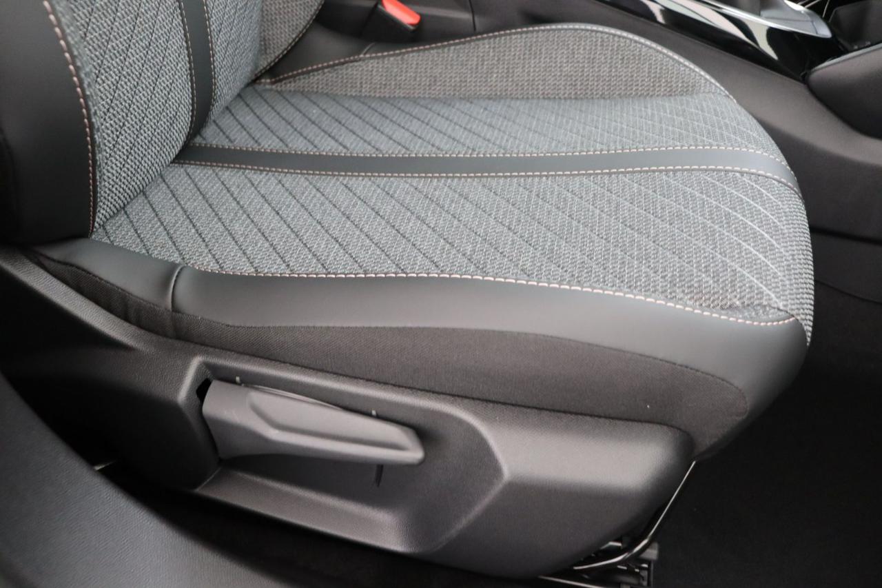 PEUGEOT 2008 Turbo benzina 100cv Allure - 18